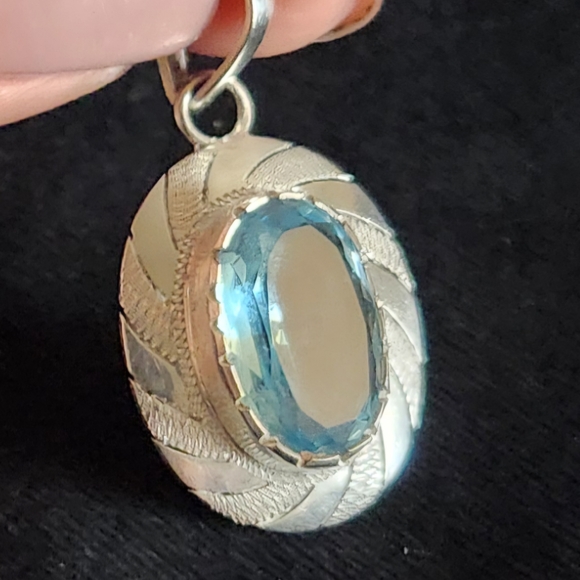 None Jewelry - Aquamarine Gemstone Sterling Silver Pendant